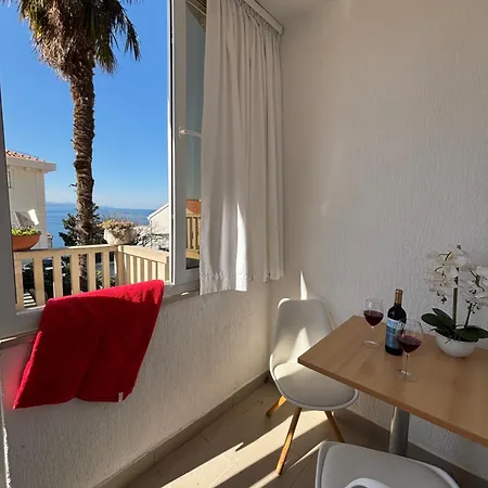 Toma With Sea View And Terrace In *