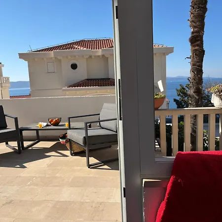 Toma With Sea View And Terrace In Brela