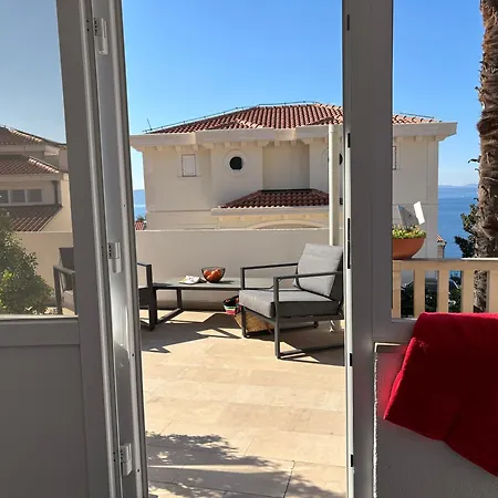 Toma With Sea View And Terrace In * Brela
