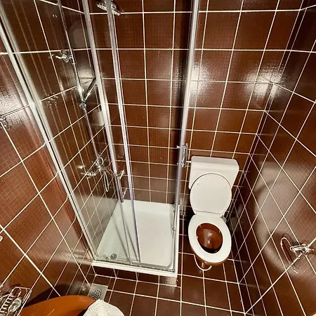 Toma With Sea View And Terrace In Apartman Brela