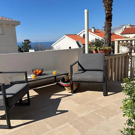 Apartman Toma With Sea View And Terrace In